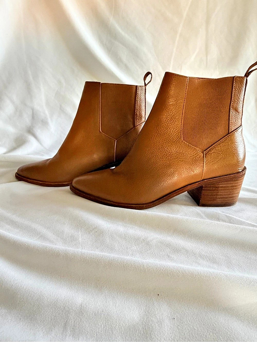 Chinese Laundry Filip Camel Leather Chelsea Ankle Booties - Women’s Size 8